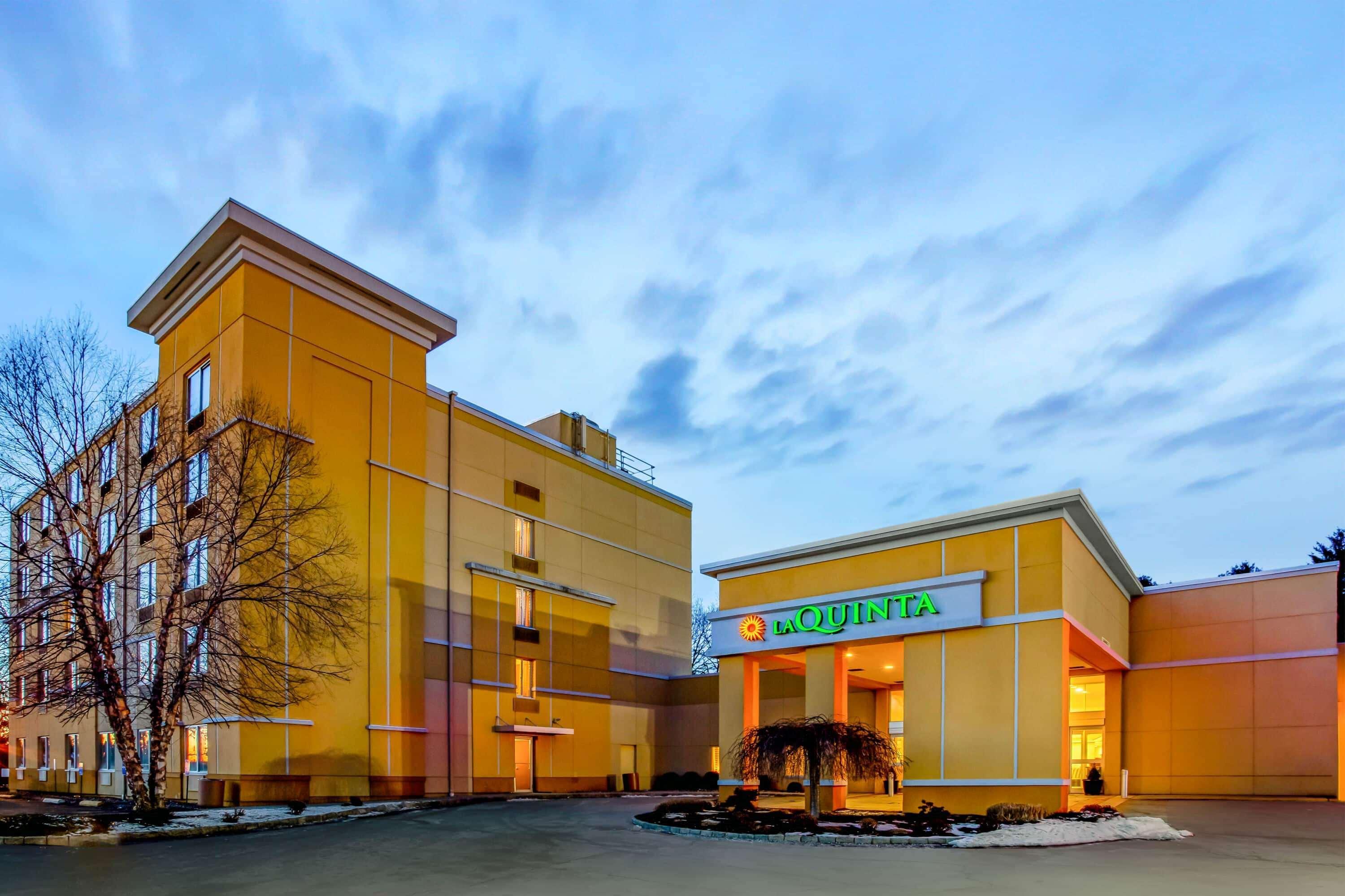 La Quinta By Wyndham Danbury Hotel Ngoại thất bức ảnh